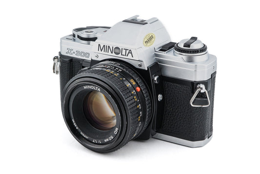 Minolta X-300 + 50mm f1.7 MD