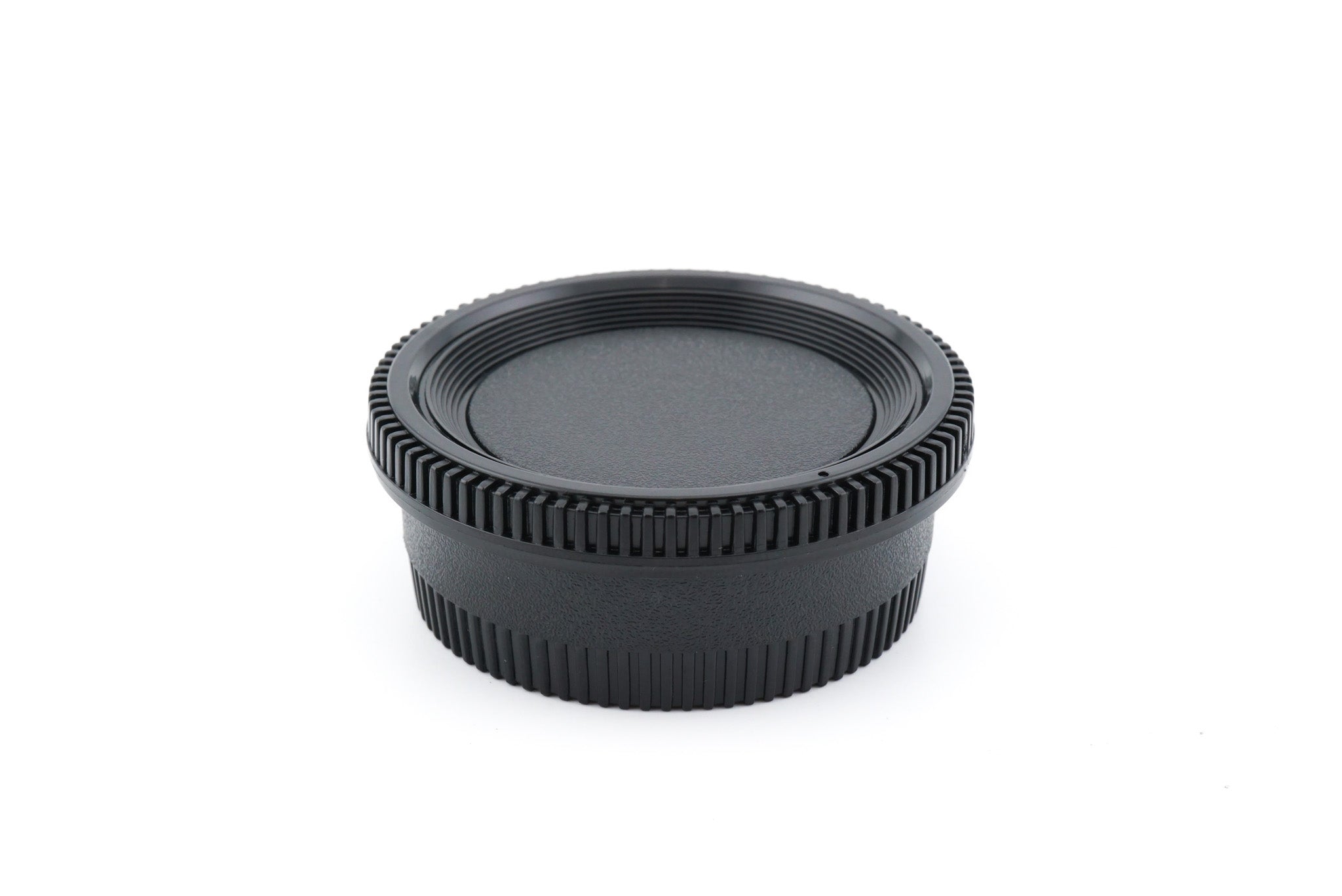 A durable black plastic cap set for protecting your camera body interiors and the back of your lens. Nikon F mount.