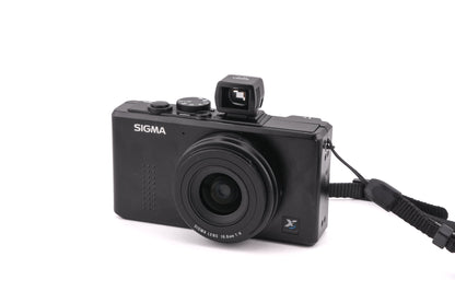 Sigma DP1x + VF-11 28mm Viewfinder