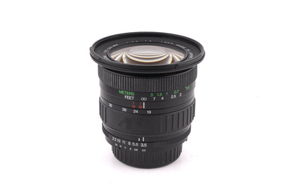 Soligor 19-35mm f3.5-4.5 AF Zoom MC