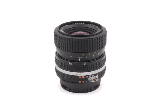Nikon 35-70mm f3.3-4.5 Zoom-Nikkor AI-S