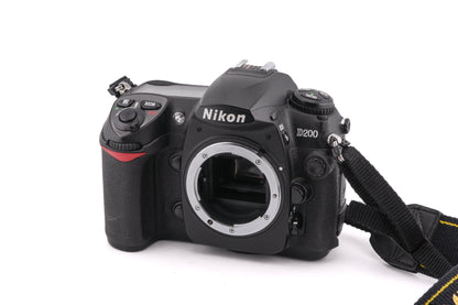 Nikon D200
