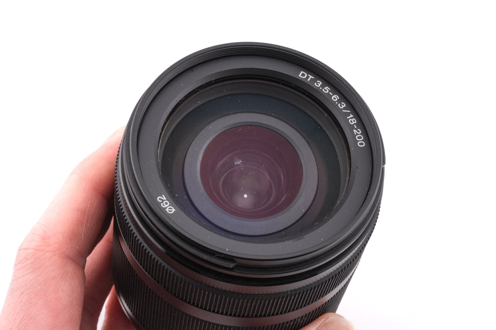 Sony 18-200mm f3.5-6.3 DT (SAL18200)