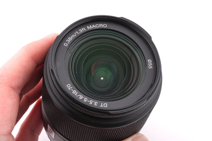 Sony 18-70mm f3.5-5.6 DT Macro