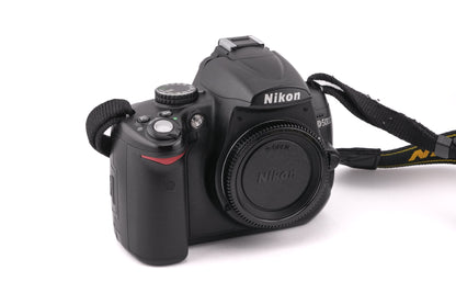 Nikon D5000