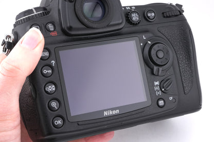 Nikon D700