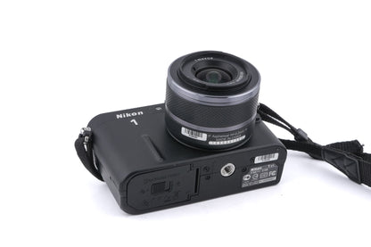 Nikon 1 V1 + 10-30mm f3.5-5.6 VR Nikkor 1