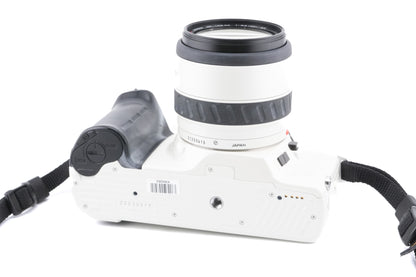 Minolta Dynax 8000i + 35-105mm f3.5-4.5 AF Zoom + Program 5200i