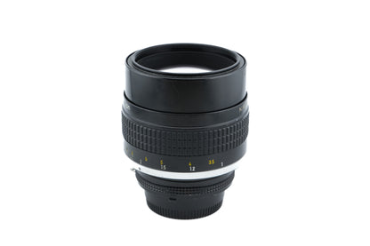 Nikon 105mm f1.8 Nikkor AI-S