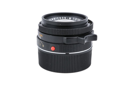 Leica 35mm f2 Summicron-M (Type IV) (Black, 11310) + Lens Hood M2/35 (12524)