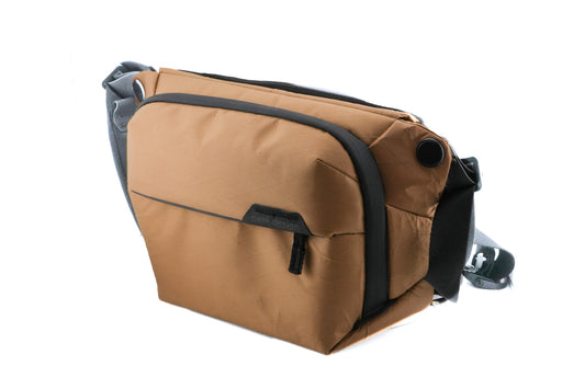 Peak Design Everyday Sling 3L v2