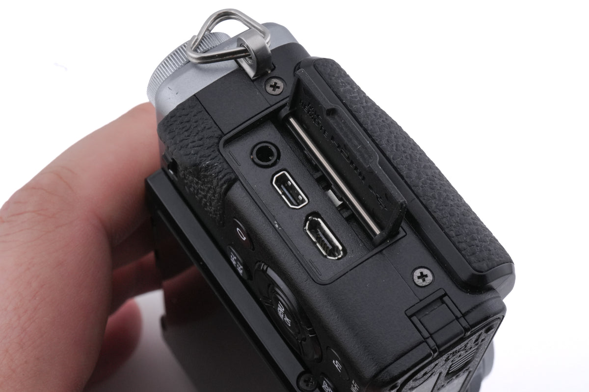 Fujifilm X70