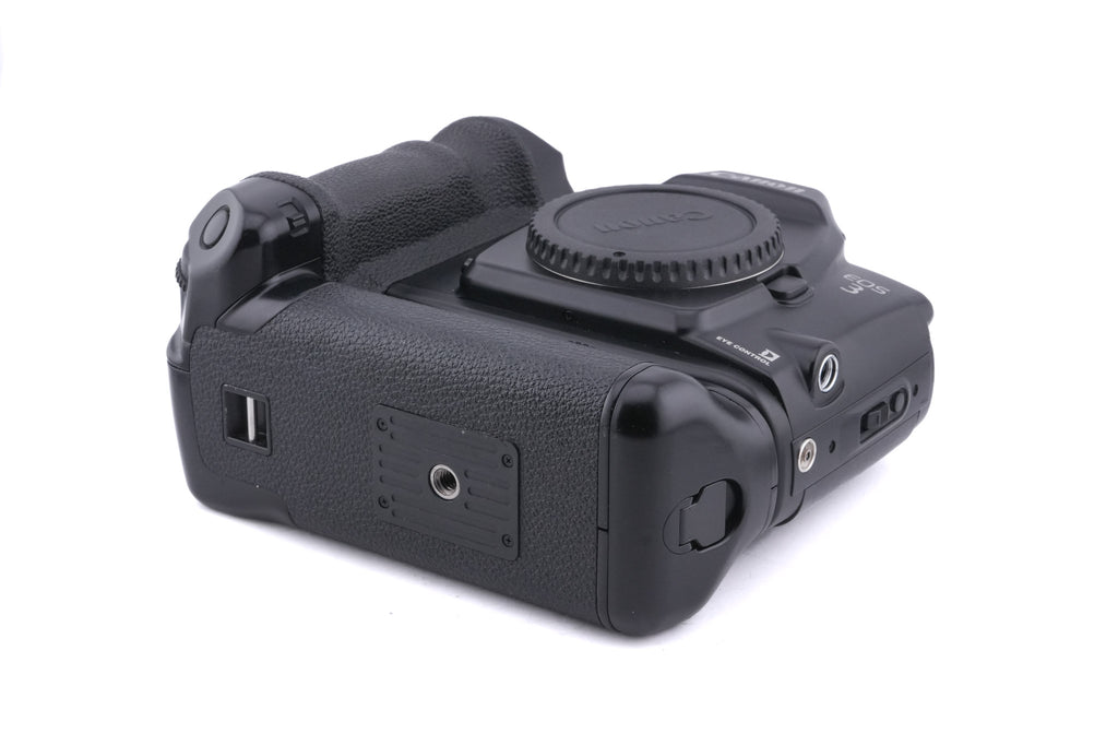 Canon EOS-3 + PB-E2 Power Drive Booster