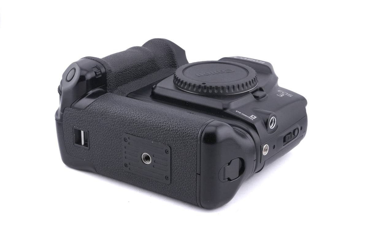 Canon EOS-3 + PB-E2 Power Drive Booster