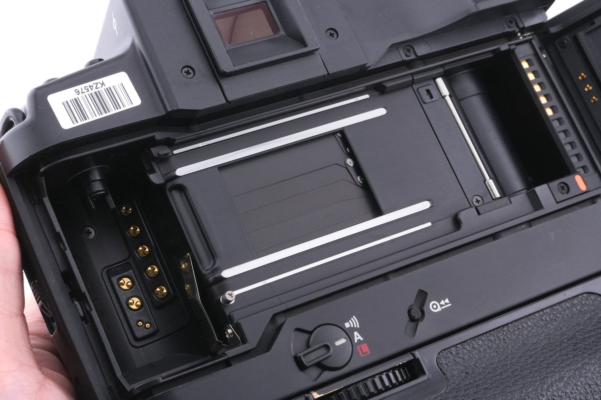 Canon EOS-3 + PB-E2 Power Drive Booster