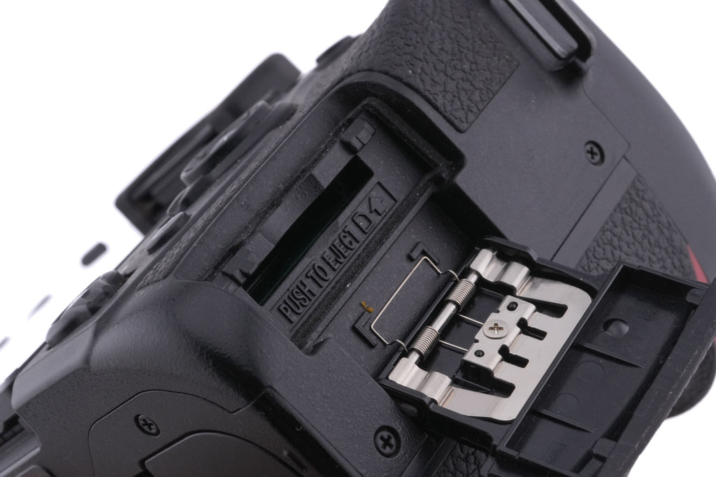 Nikon D7500