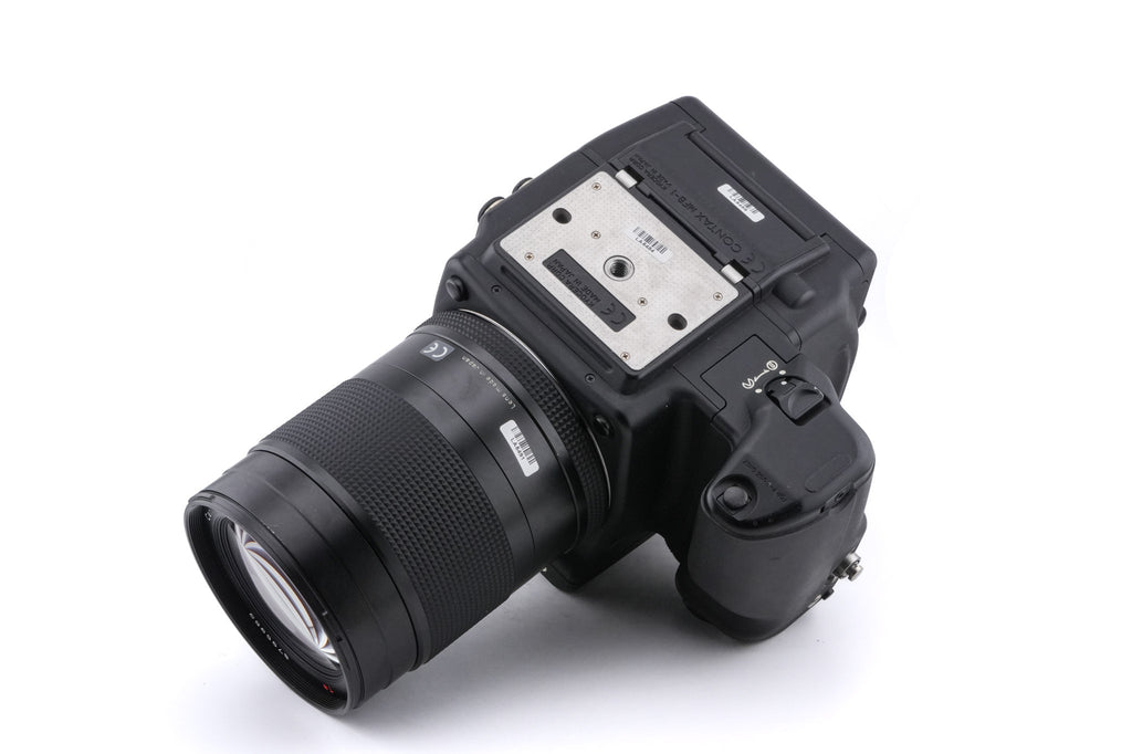 Contax 645 + MF-1 AE Prism Finder + MFB-1 120/220 Film Back Holder + MFB-1A 120/220 Film Insert + 45mm f2.8 Distagon T*