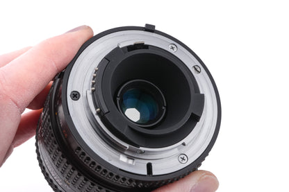 Nikon 35-70mm f3.3-4.5 AF Nikkor II