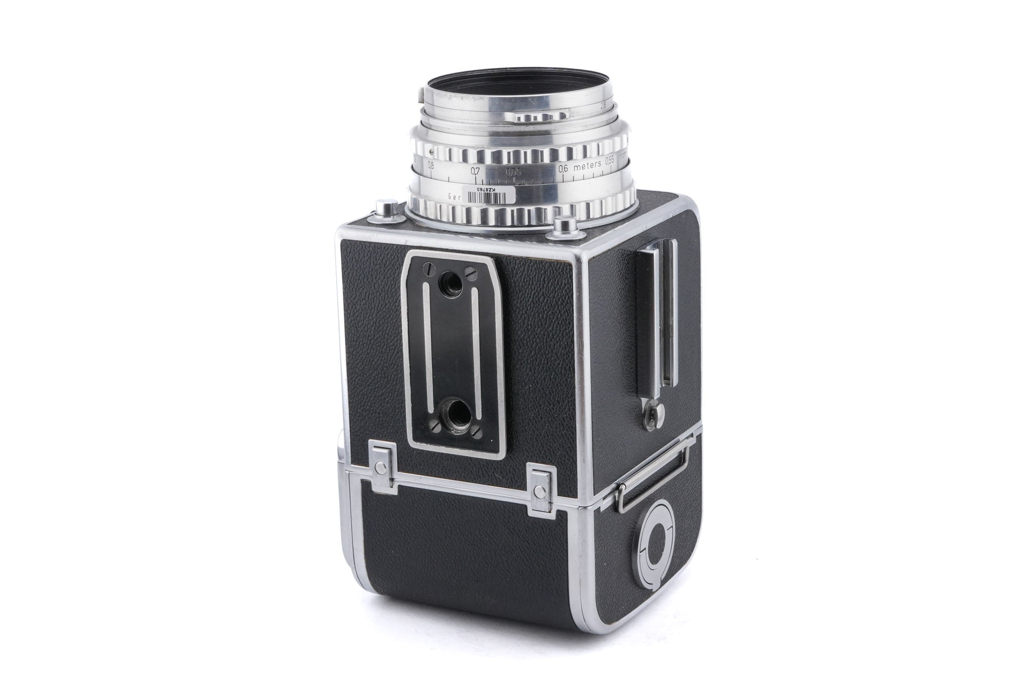 Hasselblad 1000F (8012) + Waist Level Finder (FUJUC) + 80mm f2.8 Tessar T Opton (OBTU / 8055) + 12 Film Magazine