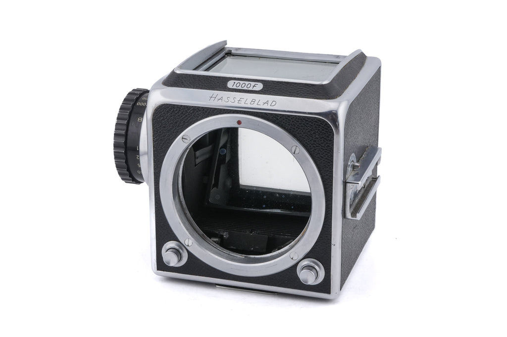 Hasselblad 1000F (8012) + Waist Level Finder (FUJUC) + 80mm f2.8 Tessar T Opton (OBTU / 8055) + 12 Film Magazine