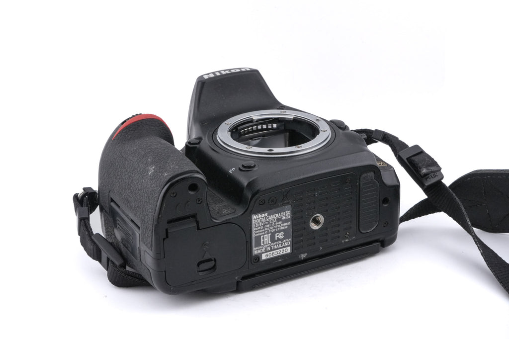 Nikon D750