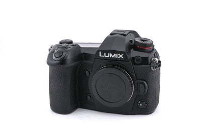 Panasonic Lumix DC-G9