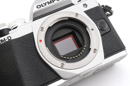 Olympus OM-D E-M10 Mark II