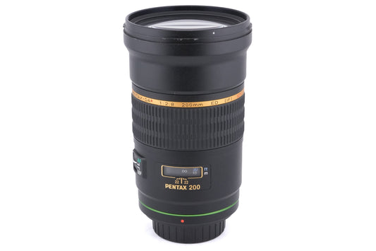 Pentax 200mm f2.8 SMC Pentax-DA* ED IF SDM