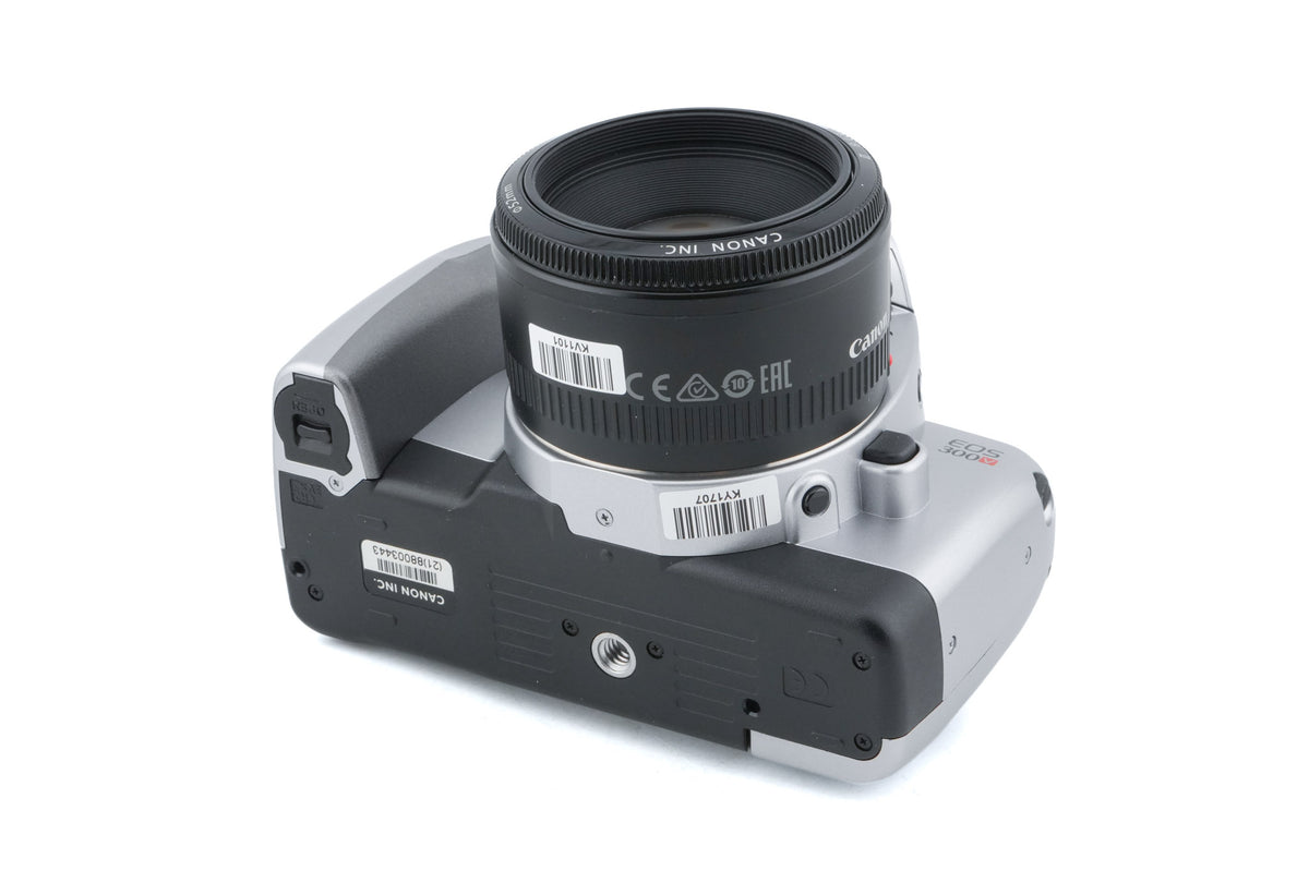 Canon EOS 300V + 50mm f1.8 II