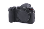 Panasonic Lumix DC-S5