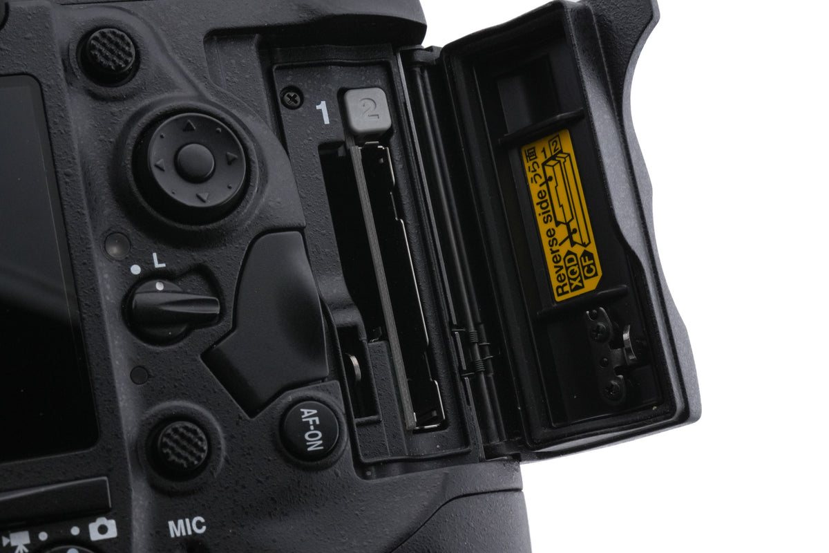 Nikon D4S