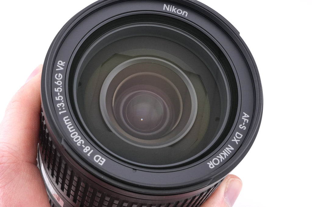 Nikon 18-300mm f3.5-5.6 AF-S Nikkor G ED VR