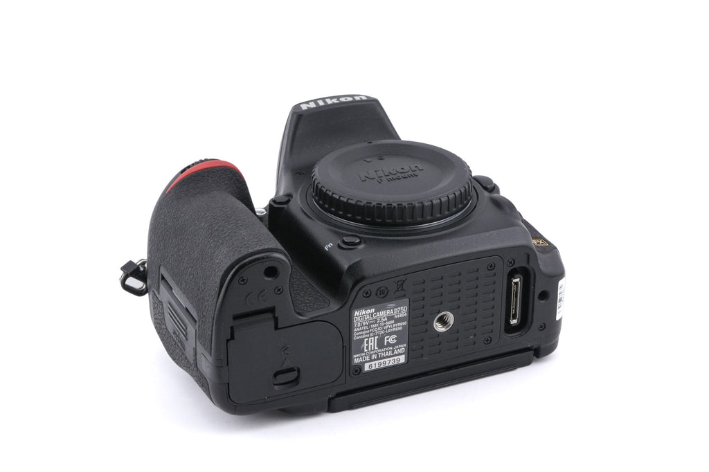 Nikon D750