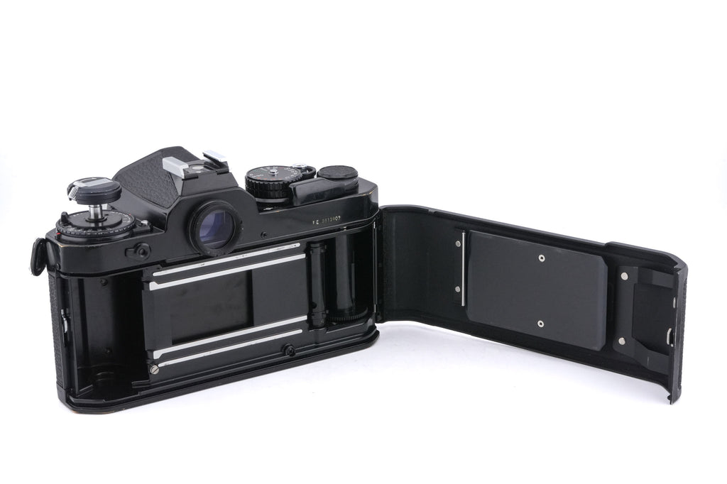 Nikon FE