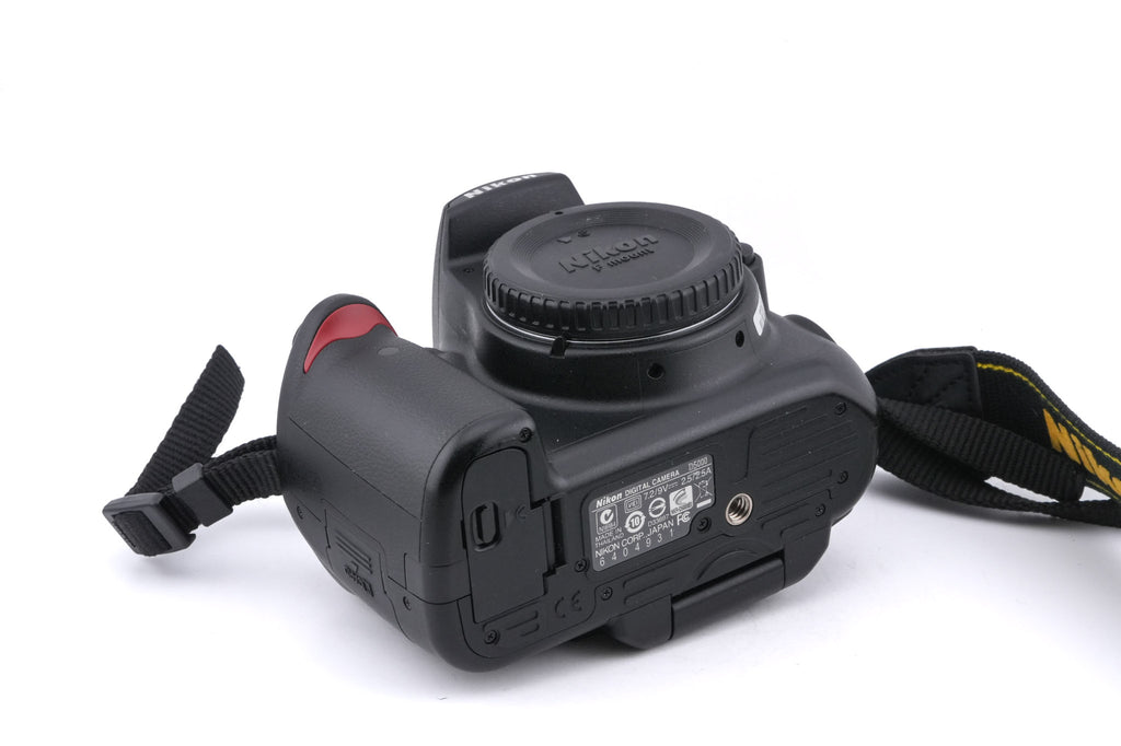 Nikon D5000