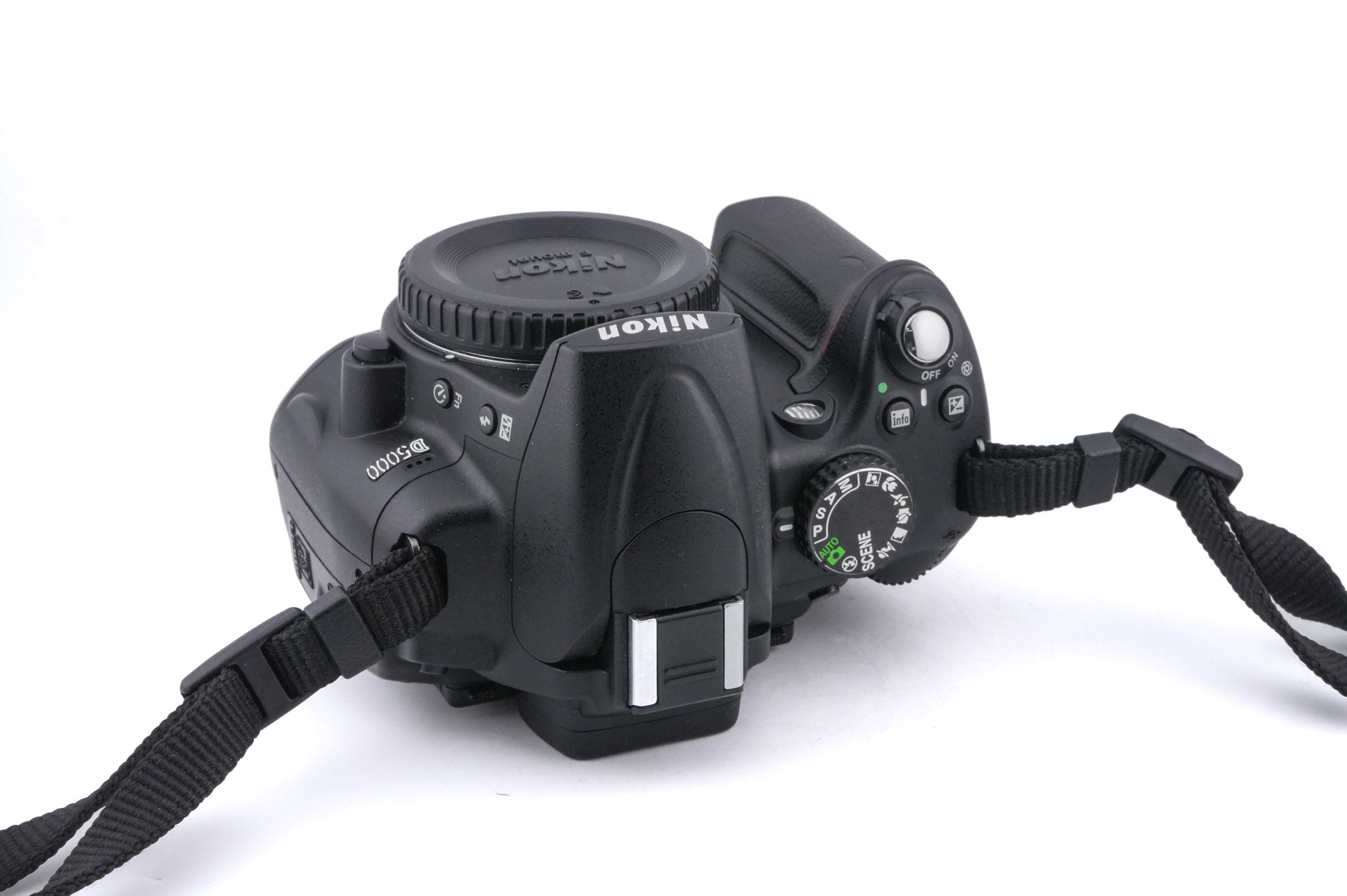 Nikon D5000