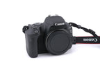 Canon EOS 200D
