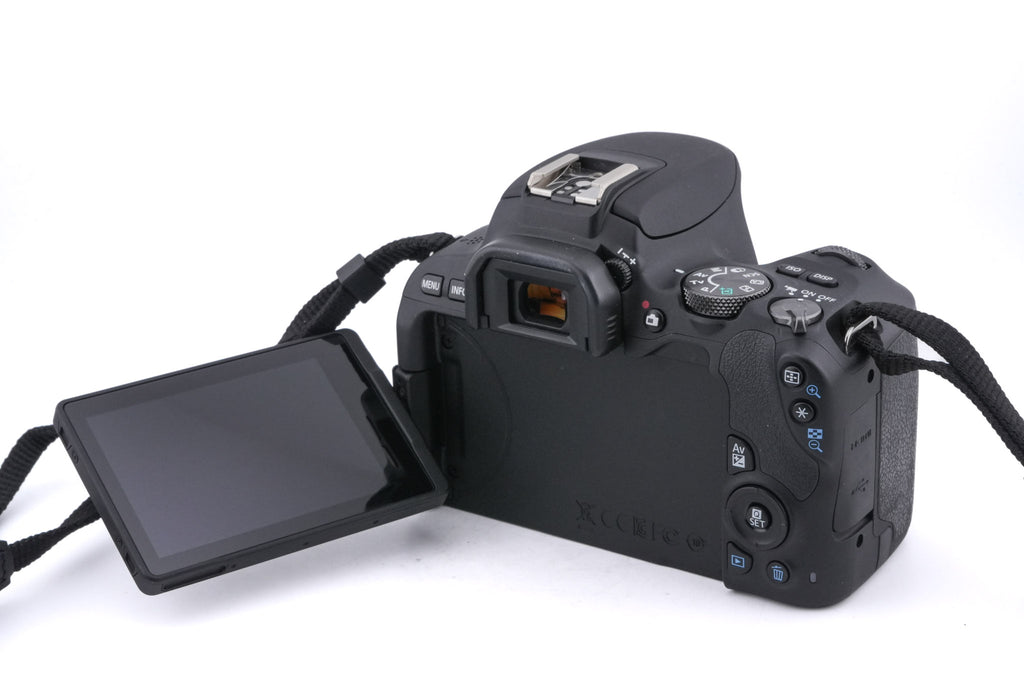 Canon EOS 200D