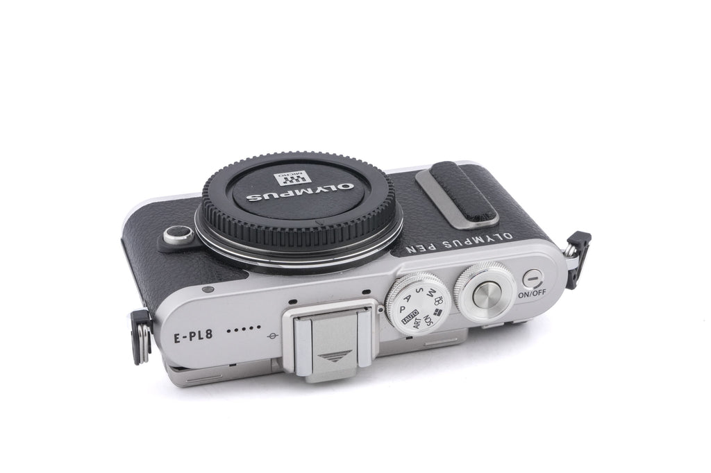 Olympus PEN E-PL8 + FL-LM1 Flash