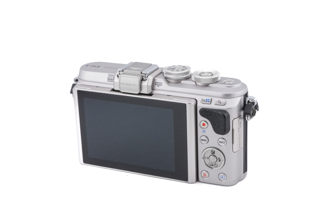 Olympus PEN E-PL8 + FL-LM1 Flash