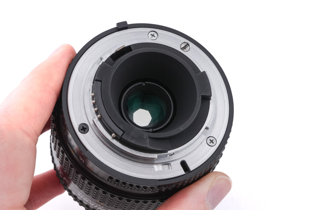 Nikon 35-70mm f3.3-4.5 AF Nikkor II