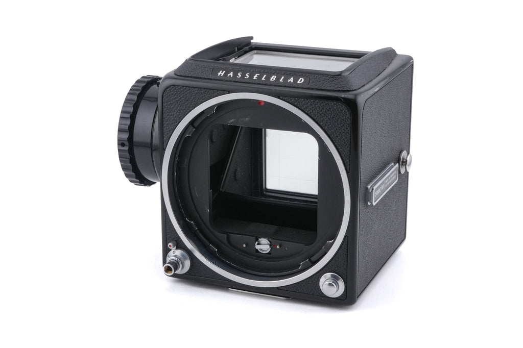 Hasselblad 500C/M (Black, 10170) + Acute Matte D Grid / Split Image Focusing Screen (42217) + A12N Film Magazine + 80mm f2.8 Planar T* C (Black, 20028) + Waist Level Finder (New / Black, 42323)