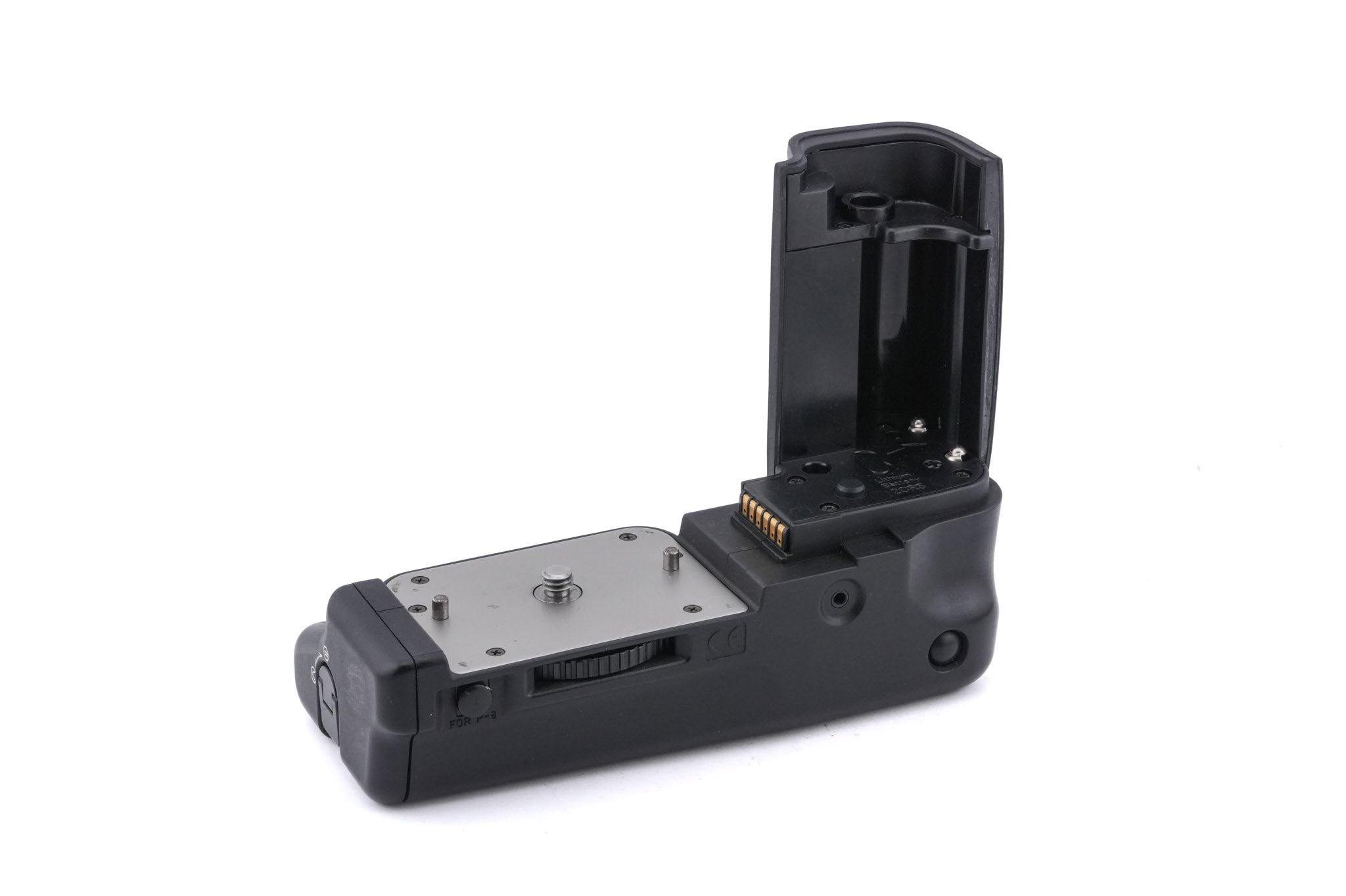 Contax 645 + MP-1 Battery Holder + MF-1 AE Prism Finder