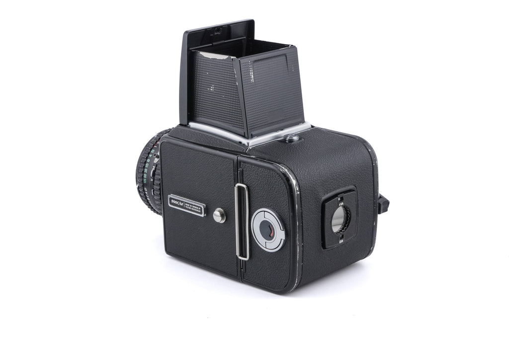 Hasselblad 500C/M (Black, 10170) + A12 Film Magazine (Black, 30147) + Acute Matte Focusing Screen (42165) + Waist Level Finder (Old / Black, 42277) + 80mm f2.8 Planar T* C (Black, 20028)