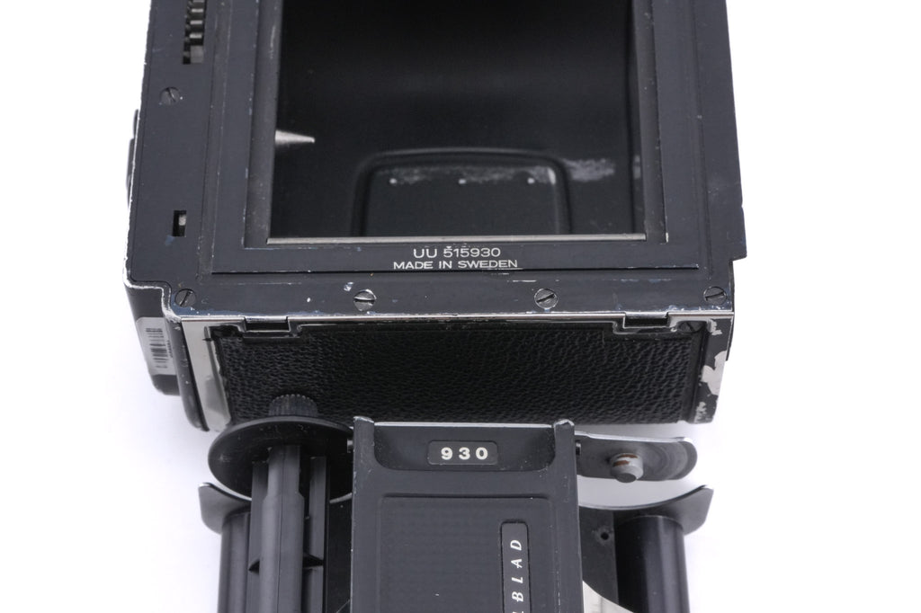 Hasselblad 500C/M (Black, 10170) + A12 Film Magazine (Black, 30147) + Acute Matte Focusing Screen (42165) + Waist Level Finder (Old / Black, 42277) + 80mm f2.8 Planar T* C (Black, 20028)