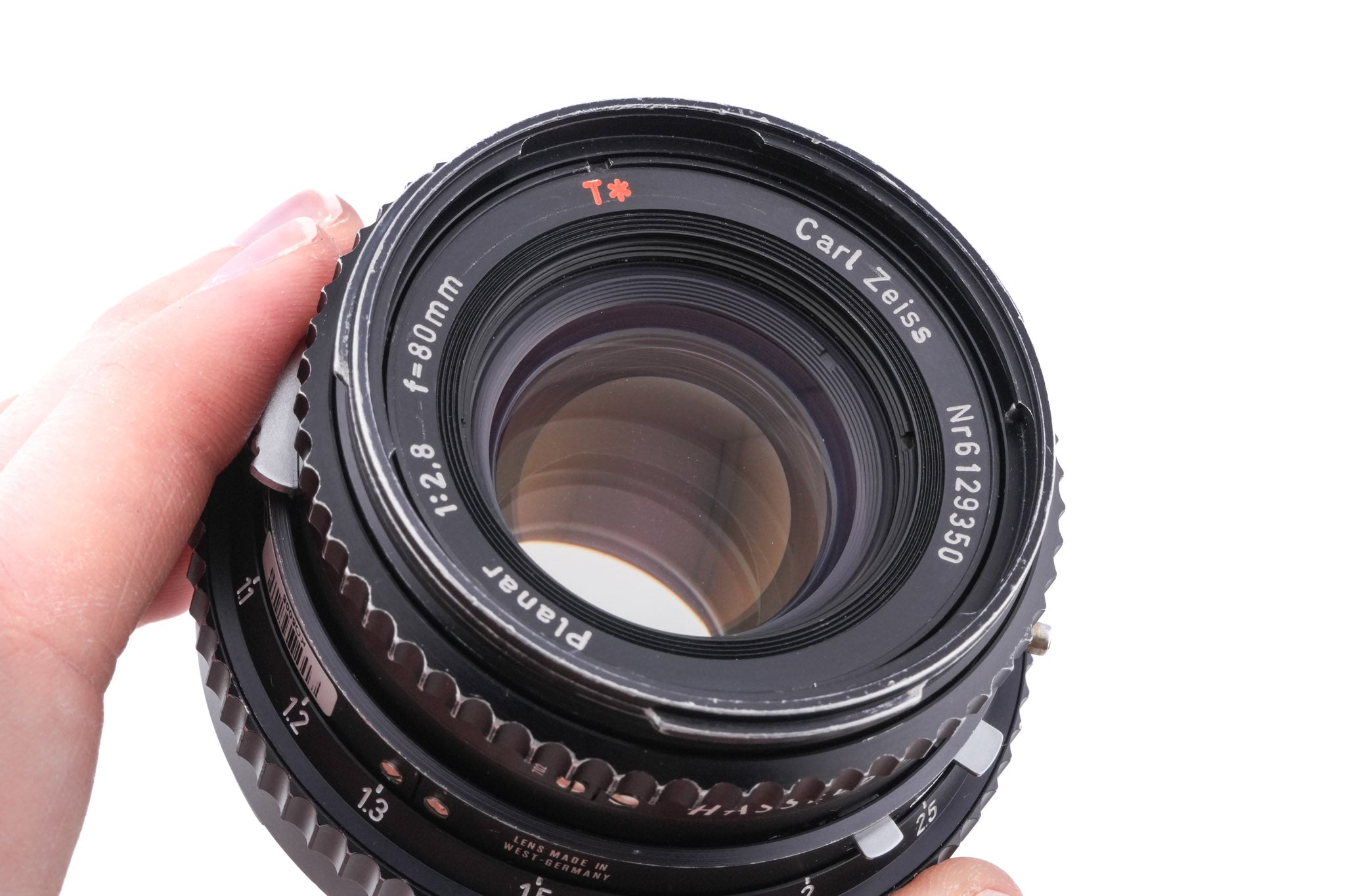 Hasselblad 500C/M (Black, 10170) + A12 Film Magazine (Black, 30147) + Acute Matte Focusing Screen (42165) + Waist Level Finder (Old / Black, 42277) + 80mm f2.8 Planar T* C (Black, 20028)