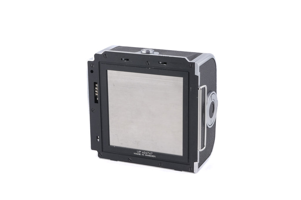 Hasselblad 500C/M (Silver, 10026) + Waist Level Finder (Old / Silver, 42021) + Focusing Screen with Split-Image Rangefinder (42188) + 80mm f2.8 Planar T* C (Silver, 20028) + A12 Film Magazine (Silver, 30074)