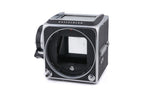 Hasselblad 500C/M (Silver, 10026) + 80mm f2.8 Planar T* C (Silver, 20028) + Waist Level Finder (Old / Silver, 42021) + Standard Focusing Screen (42161) + A12 Film Magazine (Silver, 30074)