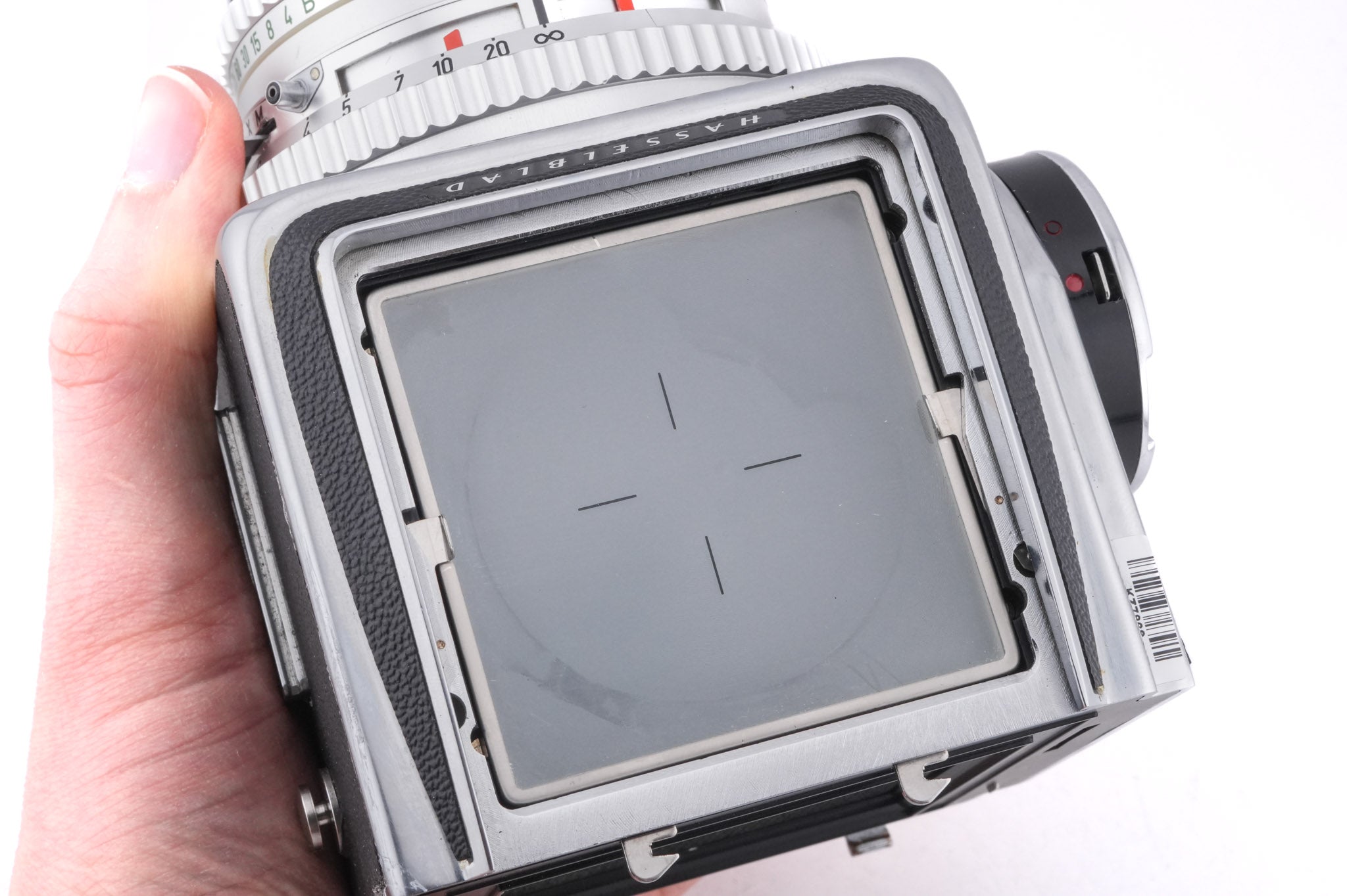 Hasselblad 500C/M (Silver, 10026) + 80mm f2.8 Planar T* C (Silver, 20028) + Waist Level Finder (Old / Silver, 42021) + Standard Focusing Screen (42161) + A12 Film Magazine (Silver, 30074)