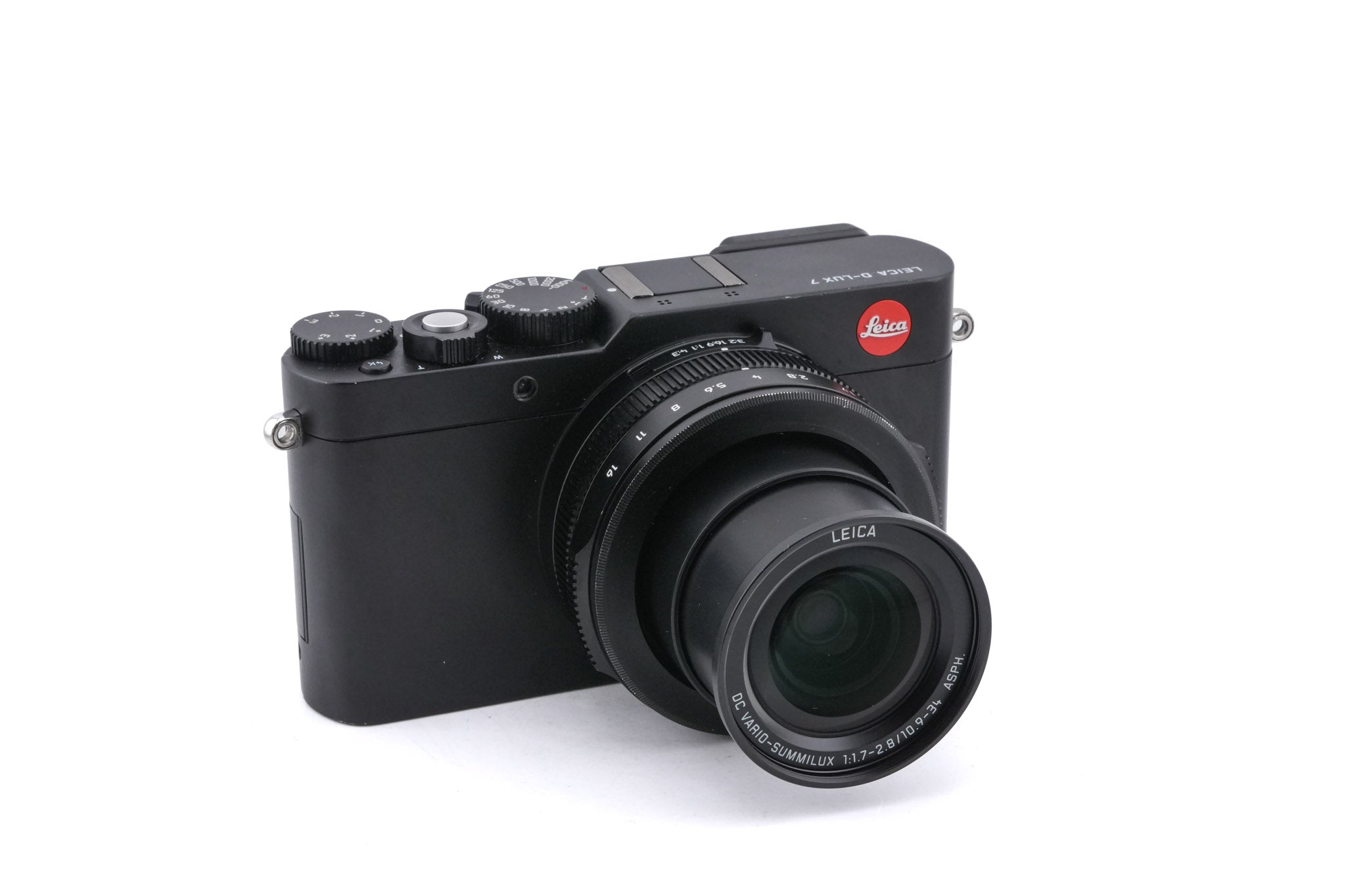 Leica D-Lux 7 + CF D Flash